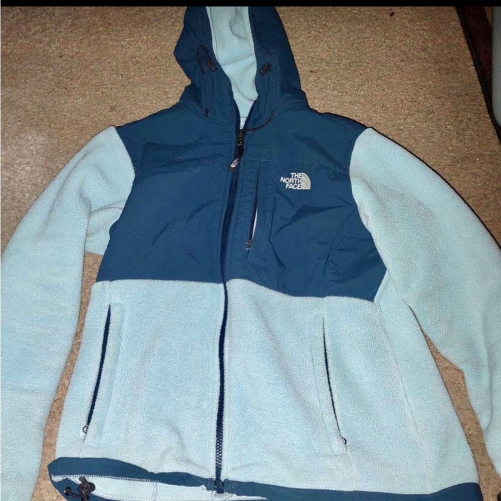 The North Face hoodie jacket size M cute color light blue.